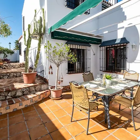 Bella, - R9968 Nerja